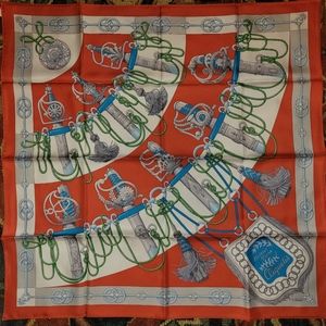 Hermes Cliquetis Scarf 90